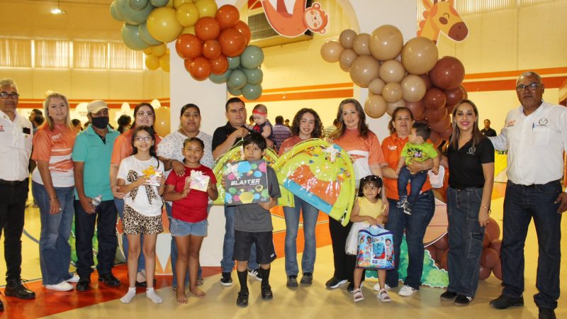 Brinda la UAT festejo a niños y niñas del personal sindicalizado