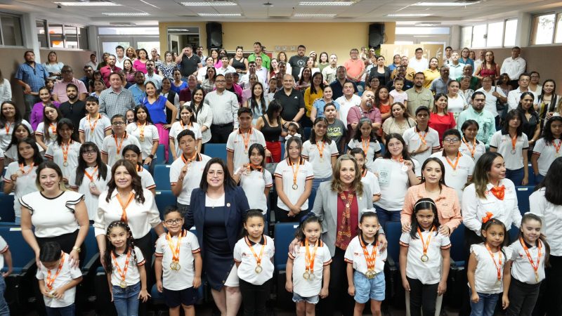 El CEINA-UAT celebra la excelencia educativa de sus estudiantes