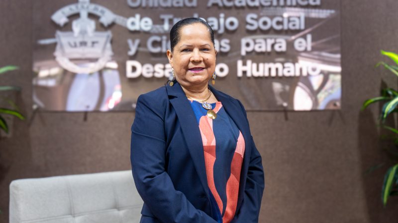 Colabora la UAT en iniciativa para incluir al trabajador social en la educación