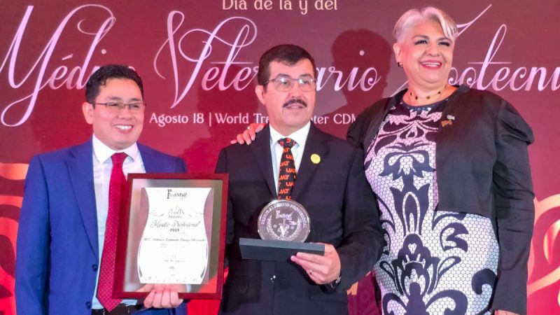 Recibe Dámaso Anaya Premio Nacional al Mérito Profesional 2025