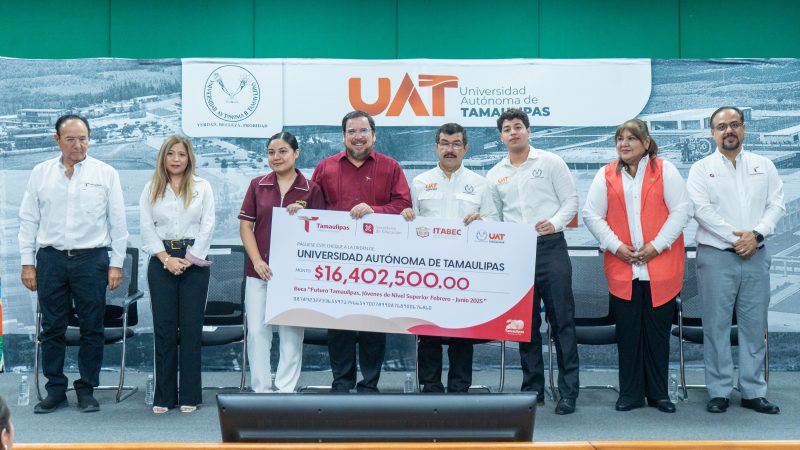 Más de 6 500 estudiantes de la UAT reciben beca