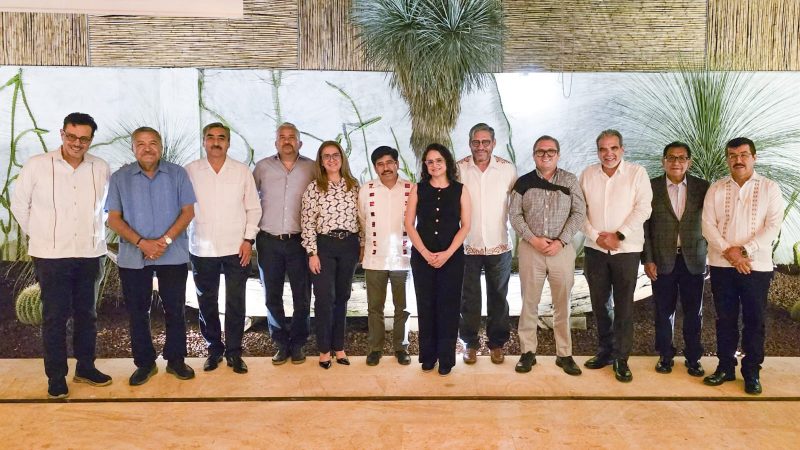 Participa rector de la UAT en reunión nacional con el jurista Hugo Aguilar