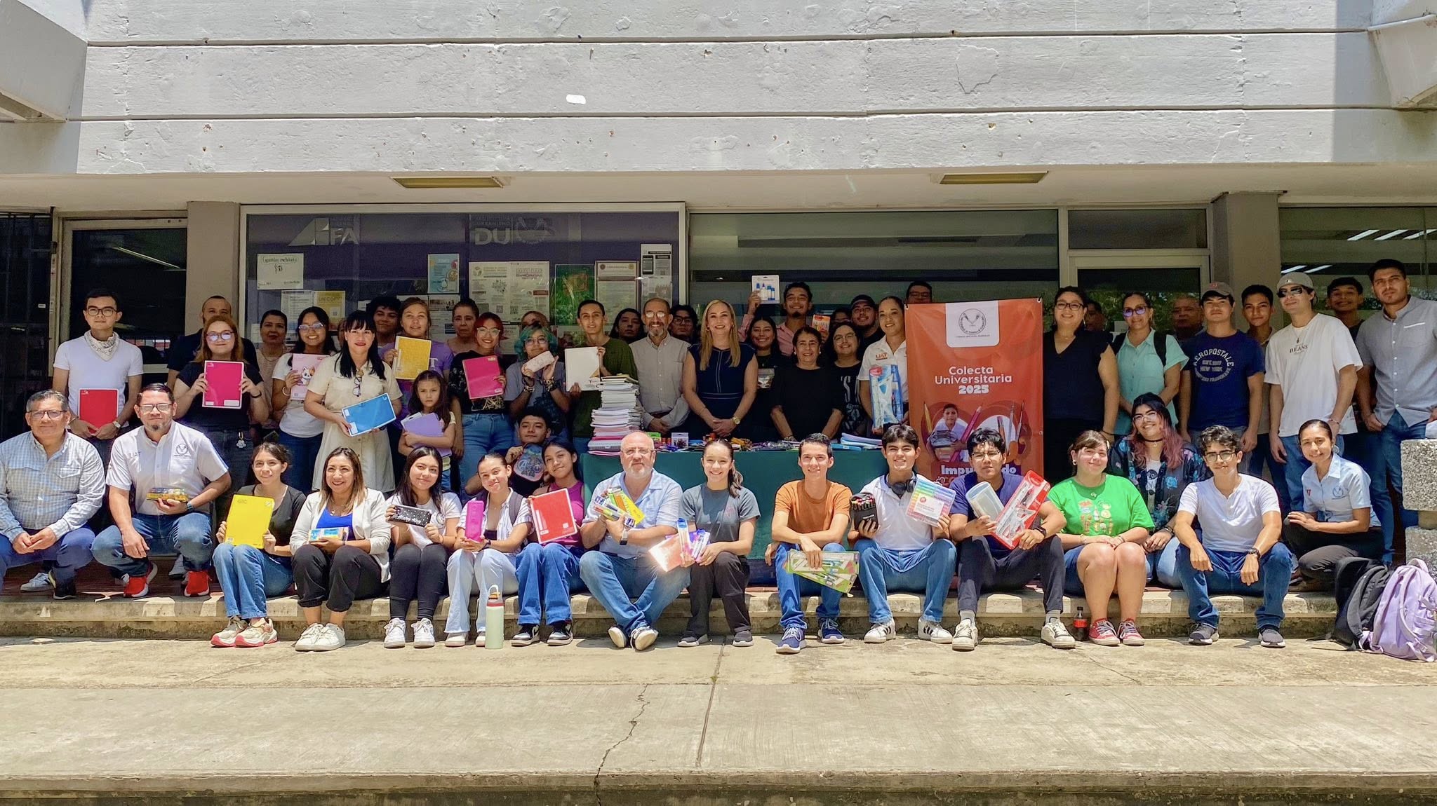 Concluye la UAT con éxito colecta de útiles escolares