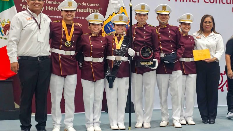 Estudiantes de la UAT obtienen primer lugar en concurso de escoltas y bandas de guerra