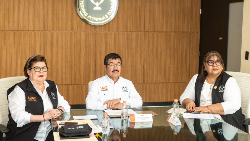 Imparte la UAT talleres de actualización e innovación a sus docentes